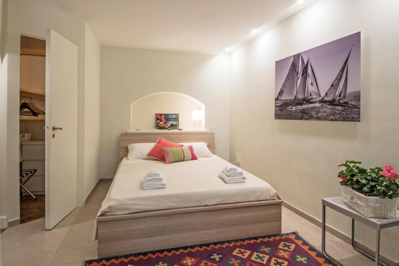 Bed & Breakfast Barù In Chiaia *